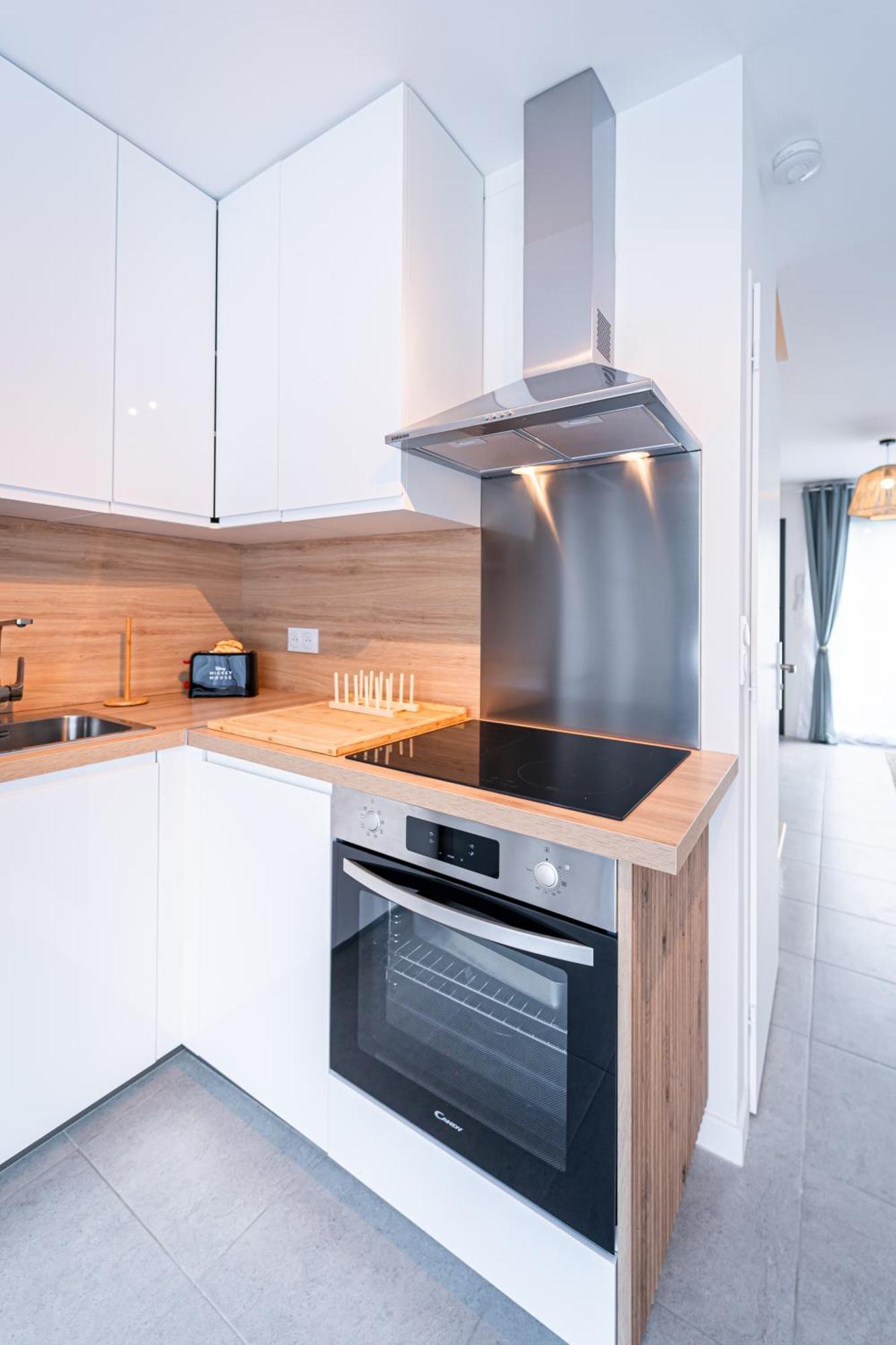 Le Cool Plex Duplex Avec Jardin, Disney 10Mn エスブリー エクステリア 写真